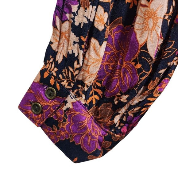 Democracy Top Womens M Purple Dark Floral Viscose Button Up Pleated 3/4 Sleeve - Picture 7 of 13